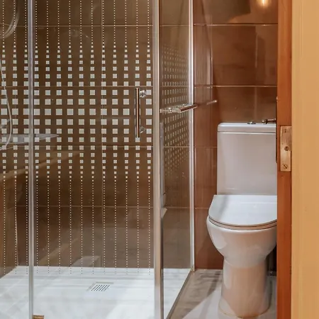 Aquilla's Family 103 By Mycelia בית הארחה ליסבון