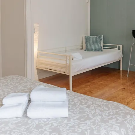 Aquilla's Family 103 By Mycelia * ליסבון